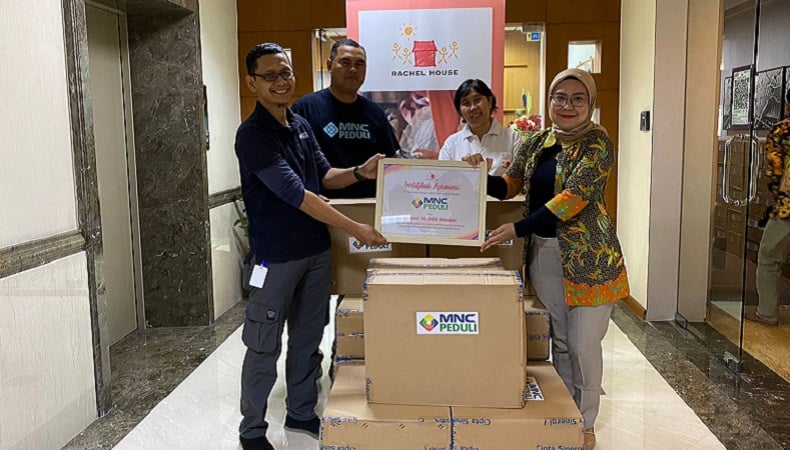 MNC Peduli menyalurkan bantuan untuk Yayasan Rumah Rachel, Sawah Besar, Jakarta Pusat, Rabu (17/7/2024). (Foto MPI).